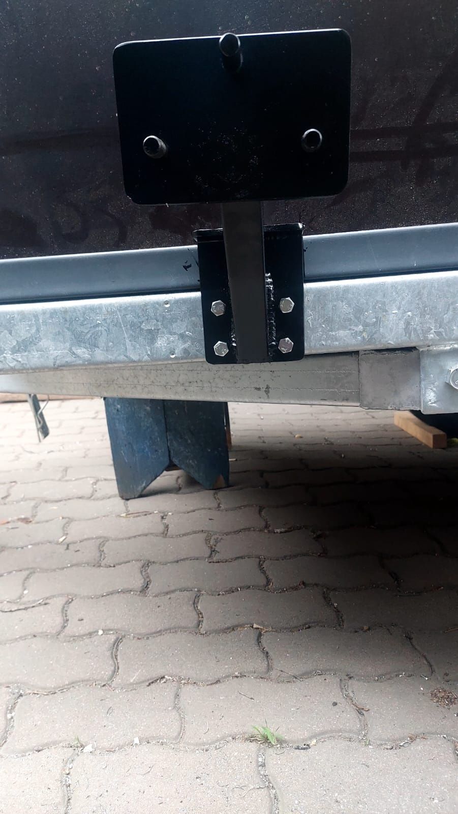 Крепления запасного колеса на прицеп