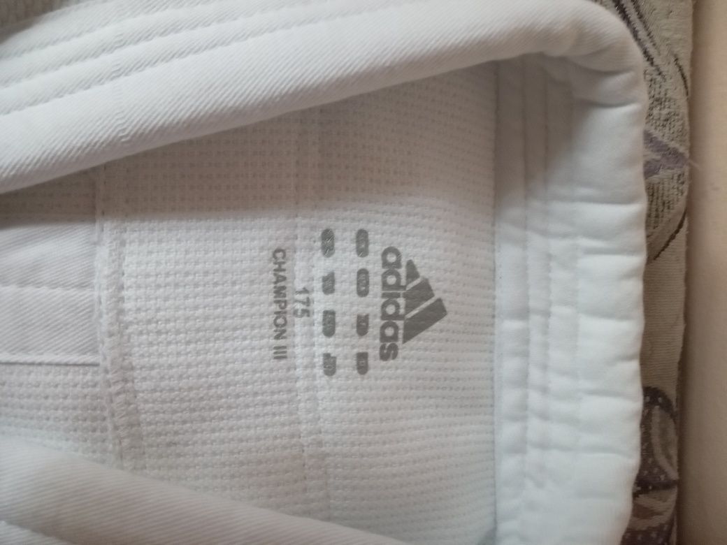 Новый золотой ADIDAS