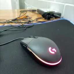 Продам мышку  logitech g102