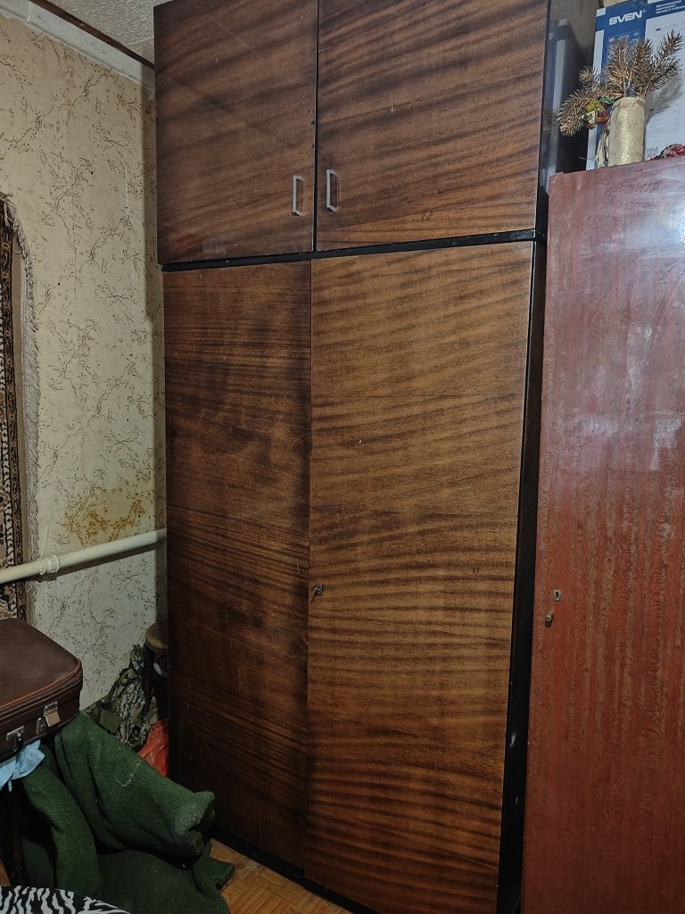 Продам шкаф для одежды,б/у