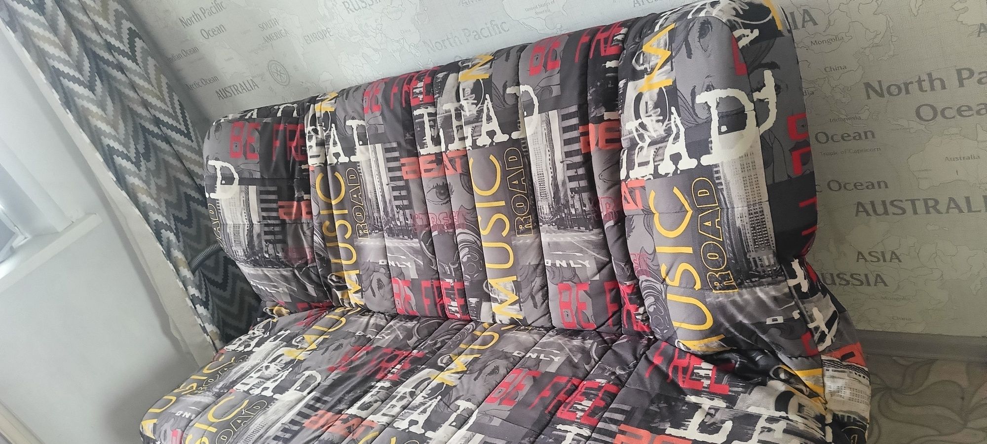 Диван в хорошем состоянии