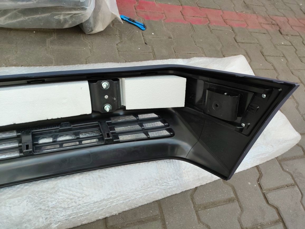Бампер Мерс 124 Тайвань
