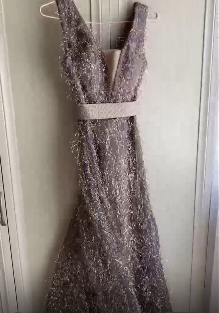 Шикарное вечернее платье