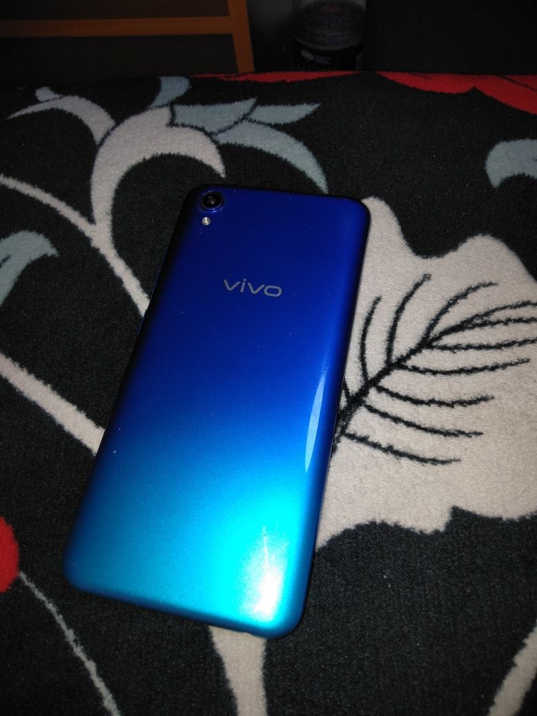 Продам смартфон Vivo Y91C