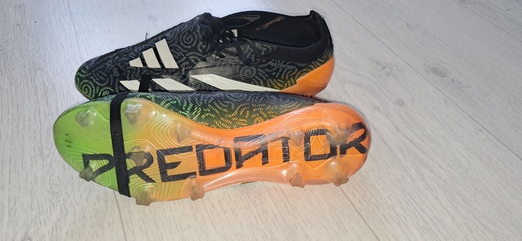 Бутсы Adidas Predator 43 размер — состояние отличное, срочно продаю!!