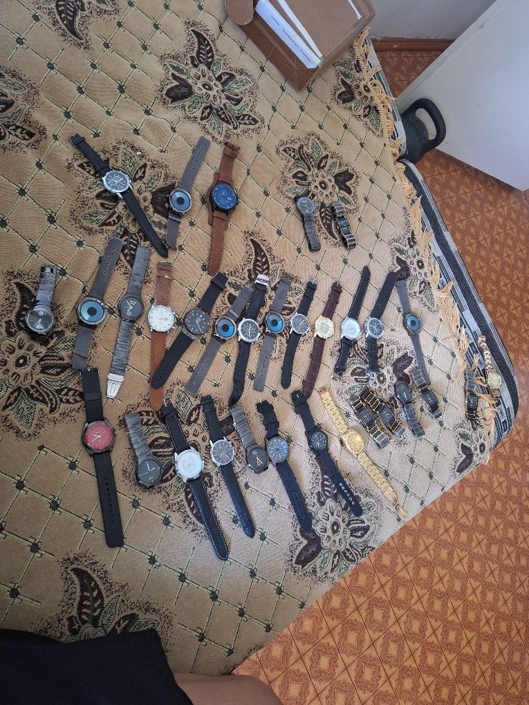 Продам часы 32шт