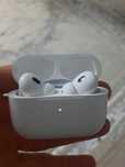 AirPods Pro в хорошем состоянии, пользовался меньше полтора месяца .