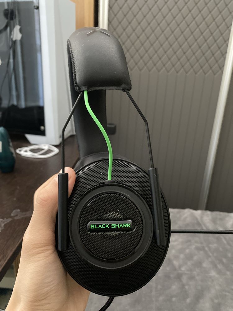 Продам Наушники Razer Blackshark GoblinX5