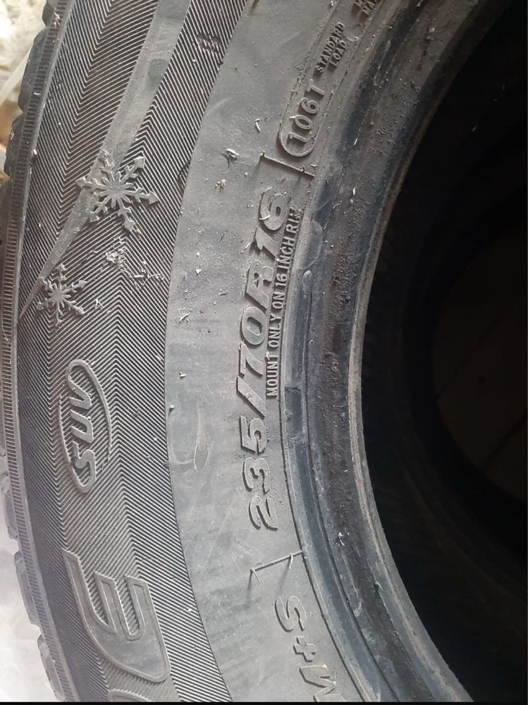Срочно продаю автошины 235/70/16