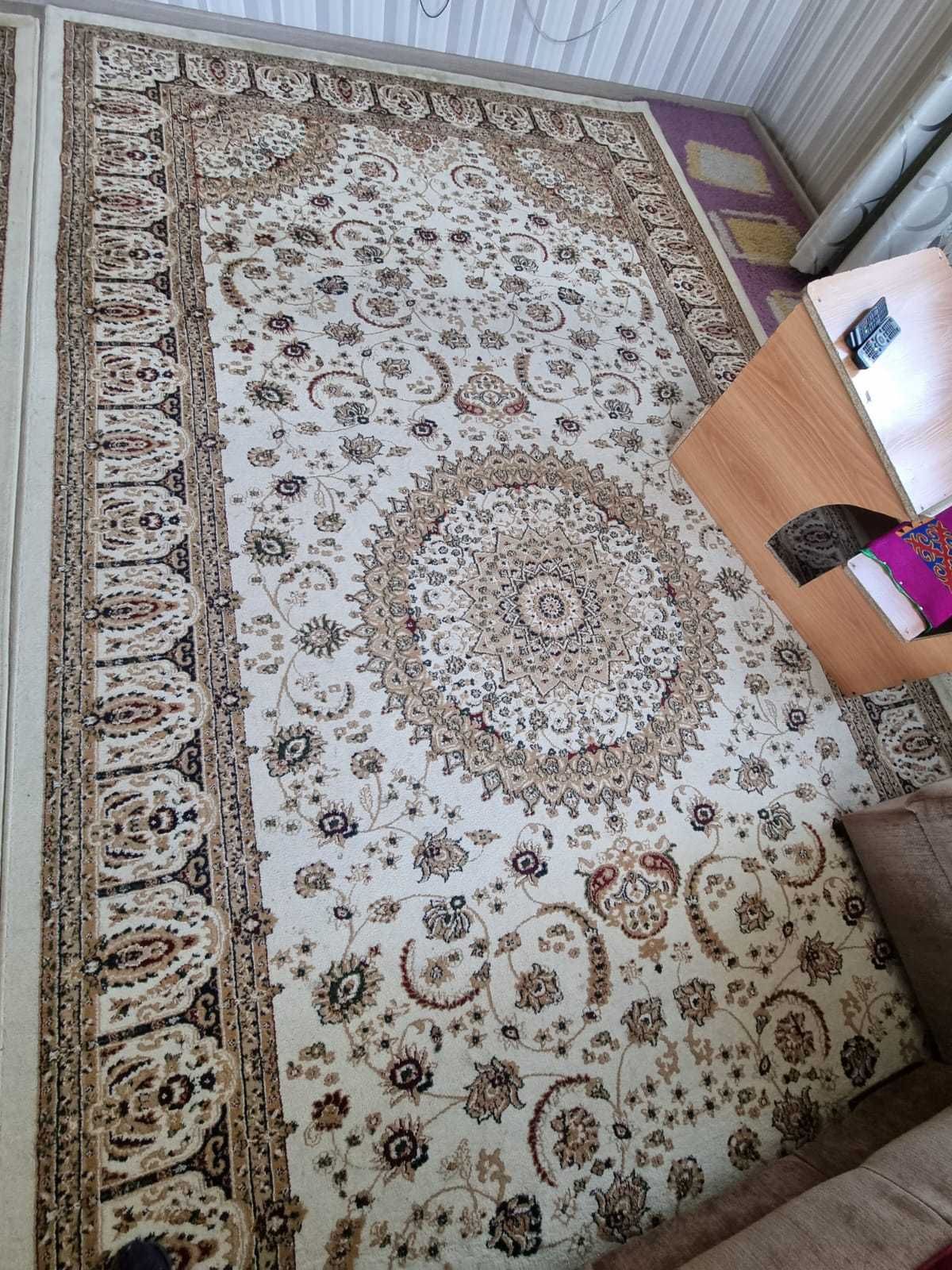 Качественные, добротные ковры. Б/у. После проф.чистки. 65 тыс/1 ковер.