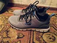 Продам кроссовки sketchers