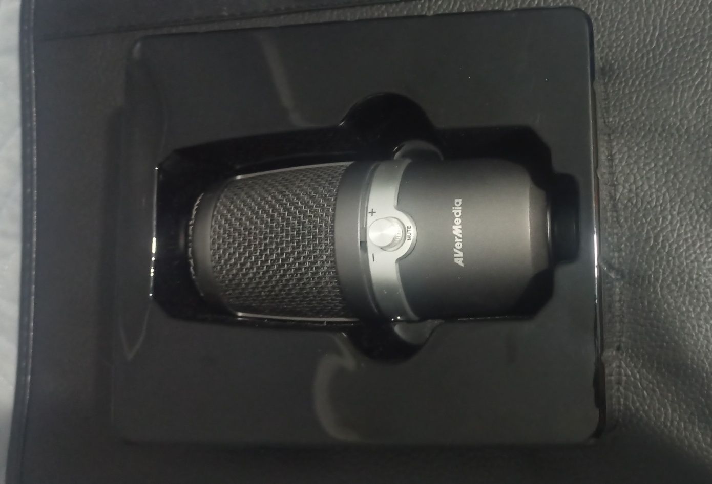 Игровой микрофон AverMedia AM310 USB MICROPHONE