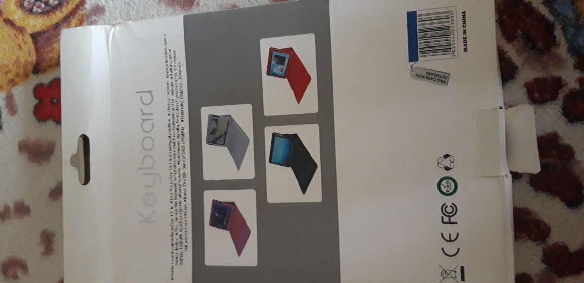 Продам чехол с клавиатурой новый!