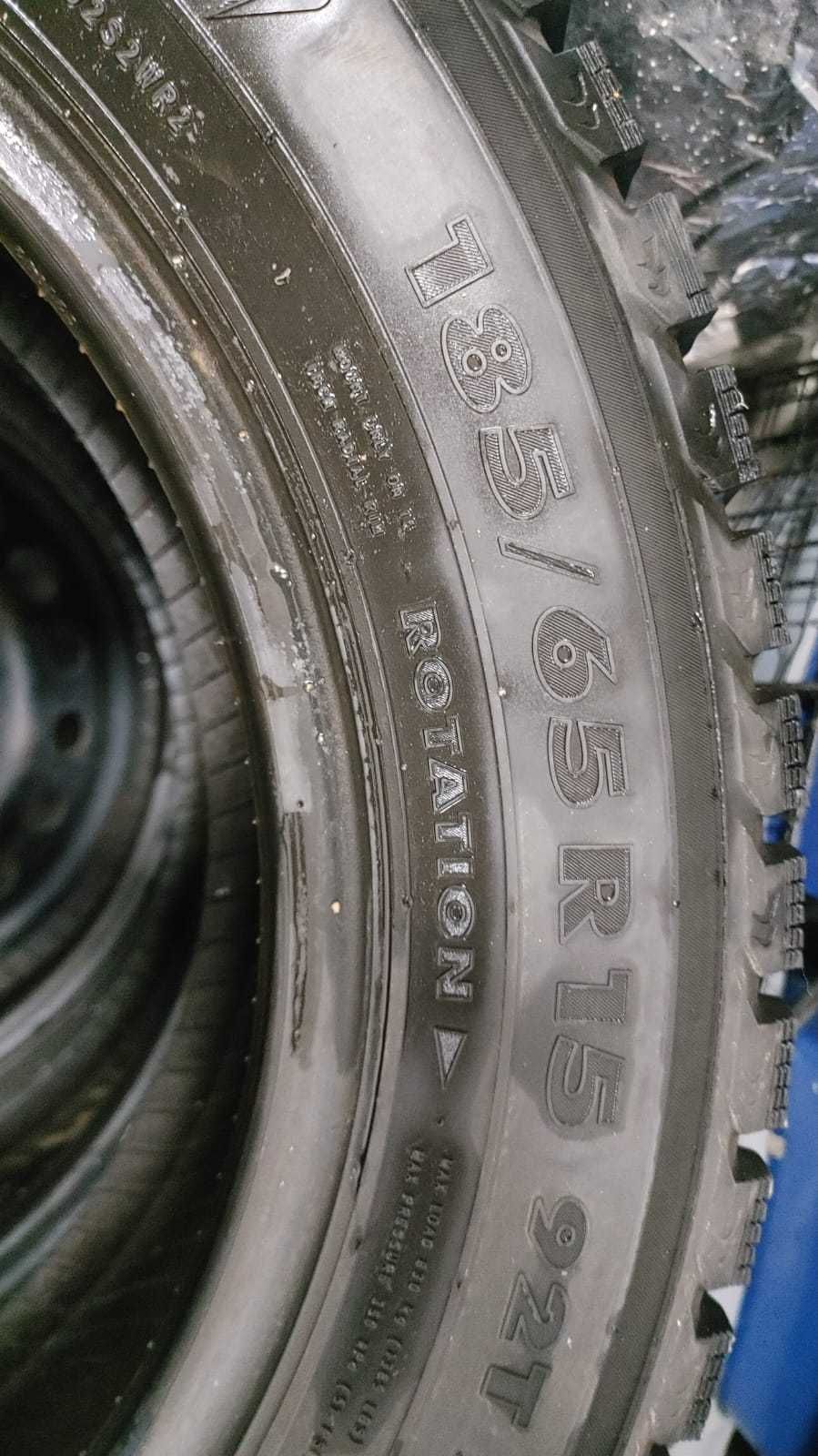 Продам зимнию резину.