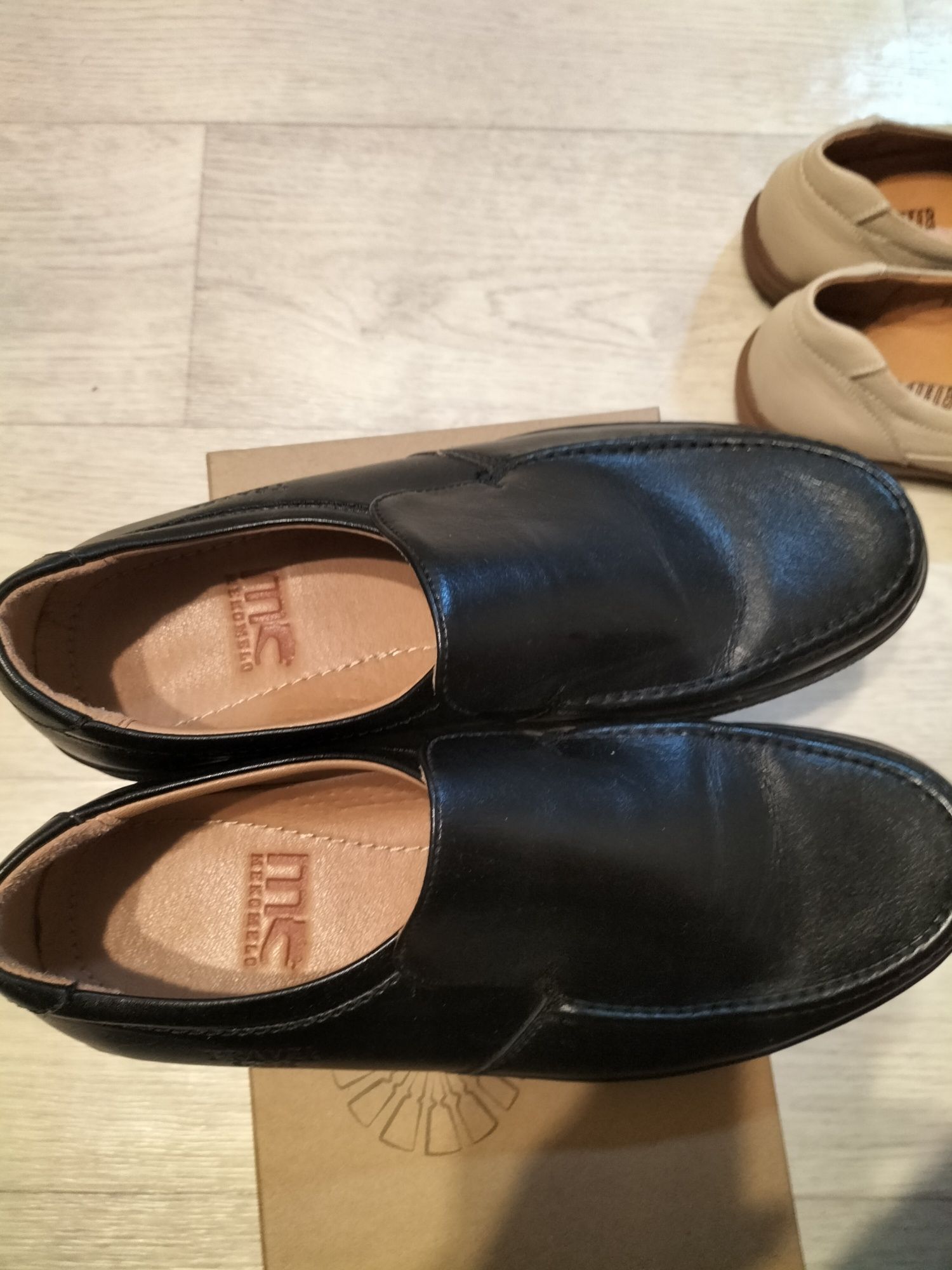 Продам туфли мужские р 41-42бу