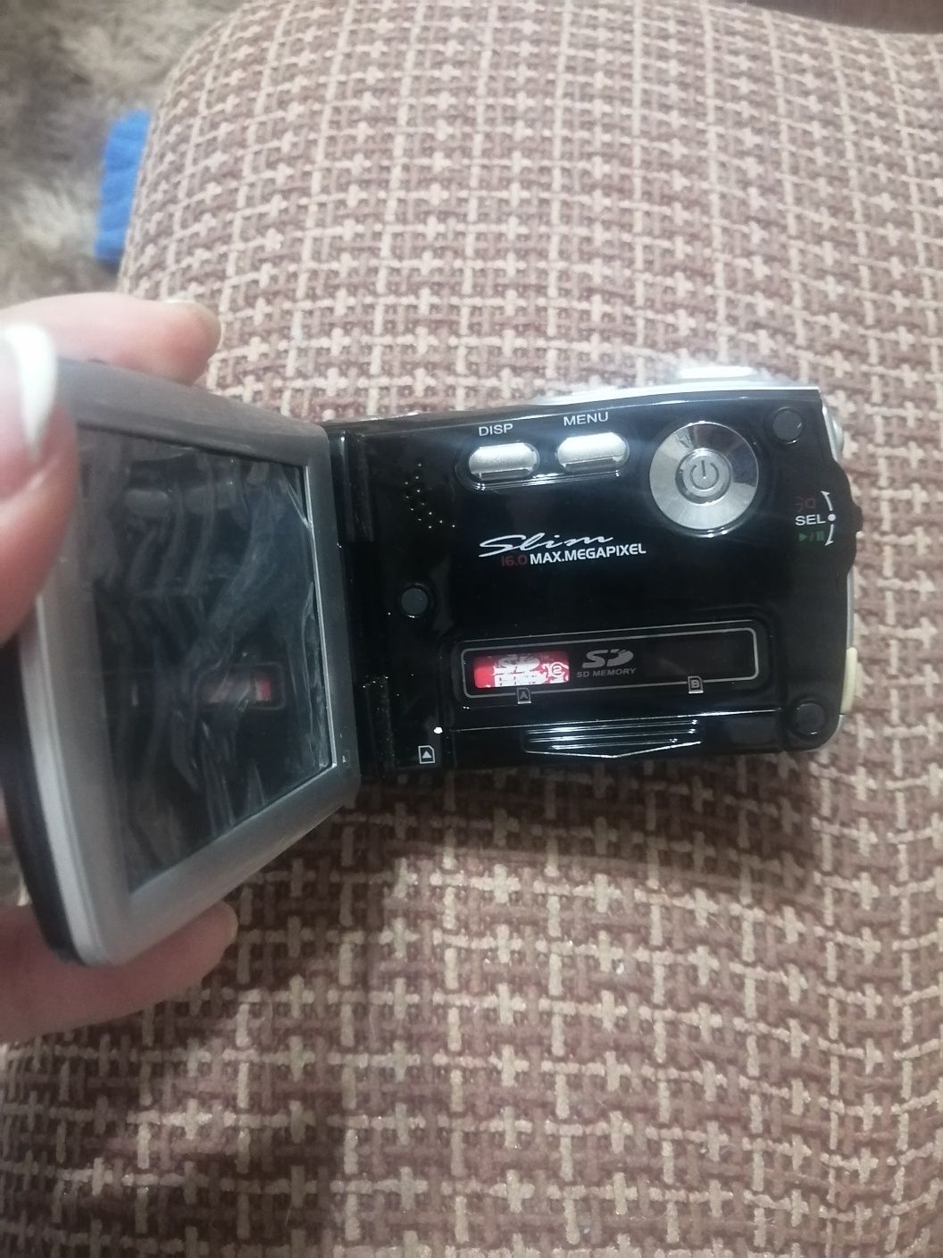 Продам видео камеру.