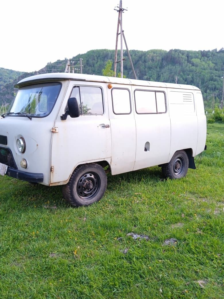 Продам УАЗ буханка 2012 год