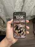 iPhone 13 в свете pink