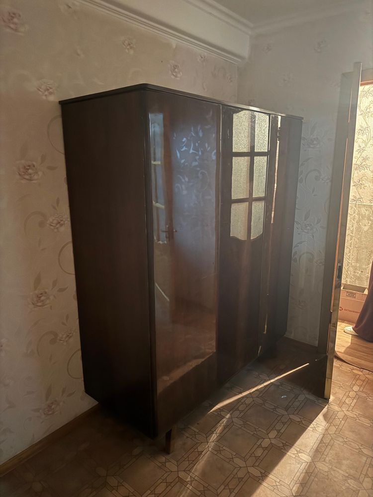 Отдам Бесплатно старую мебель