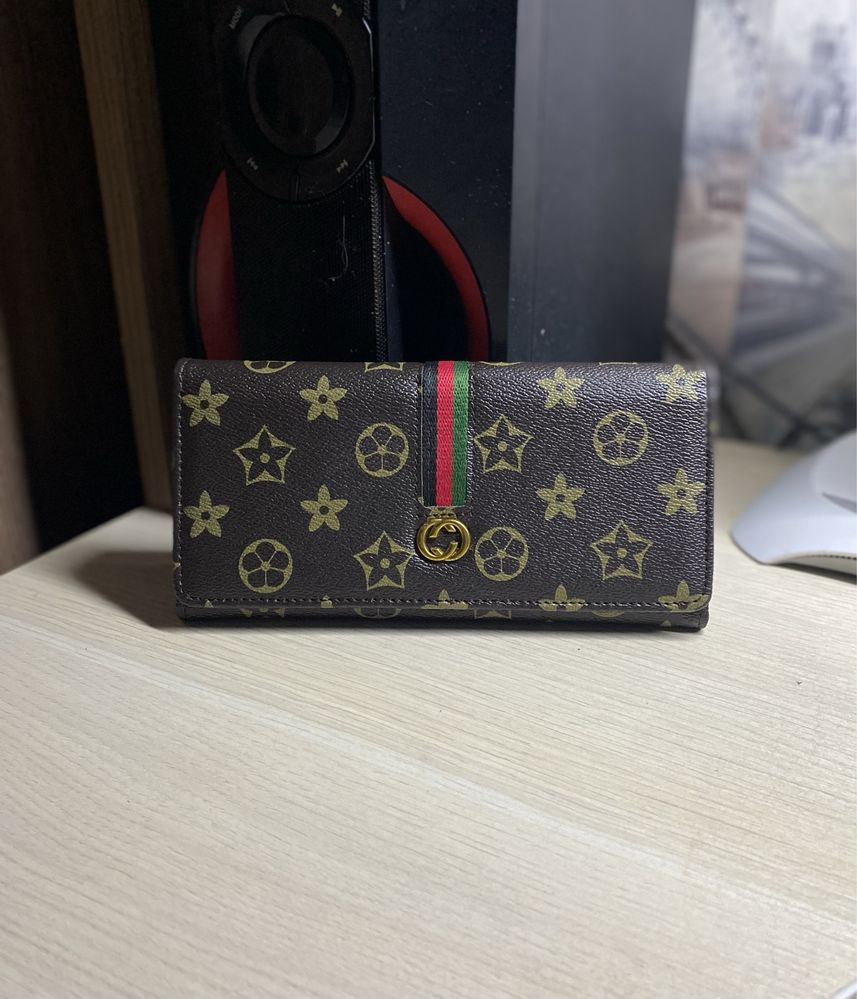 Женские кошельки
