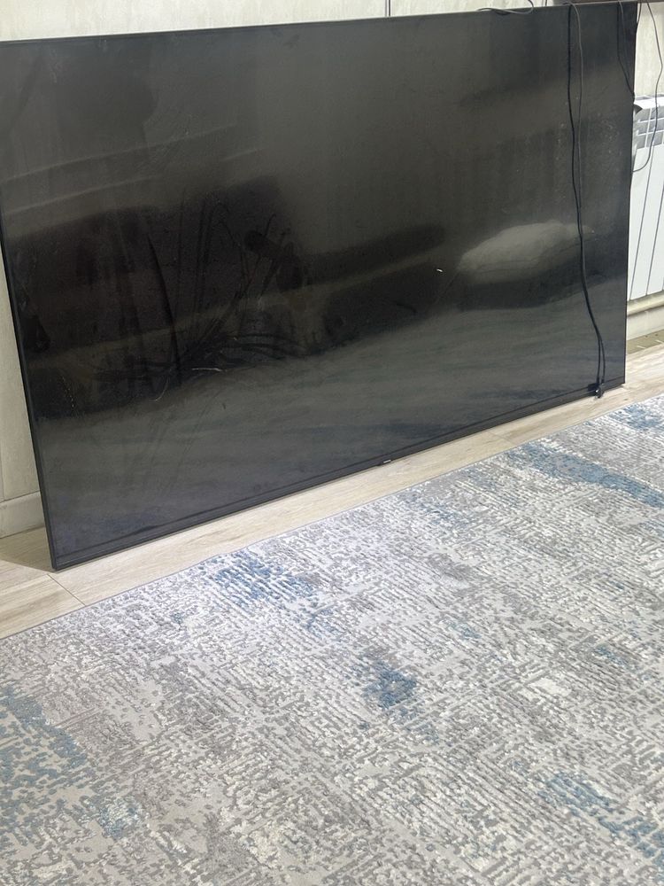 82” Samsung на запчасти | Экран разбит | Модель UE82TU8000