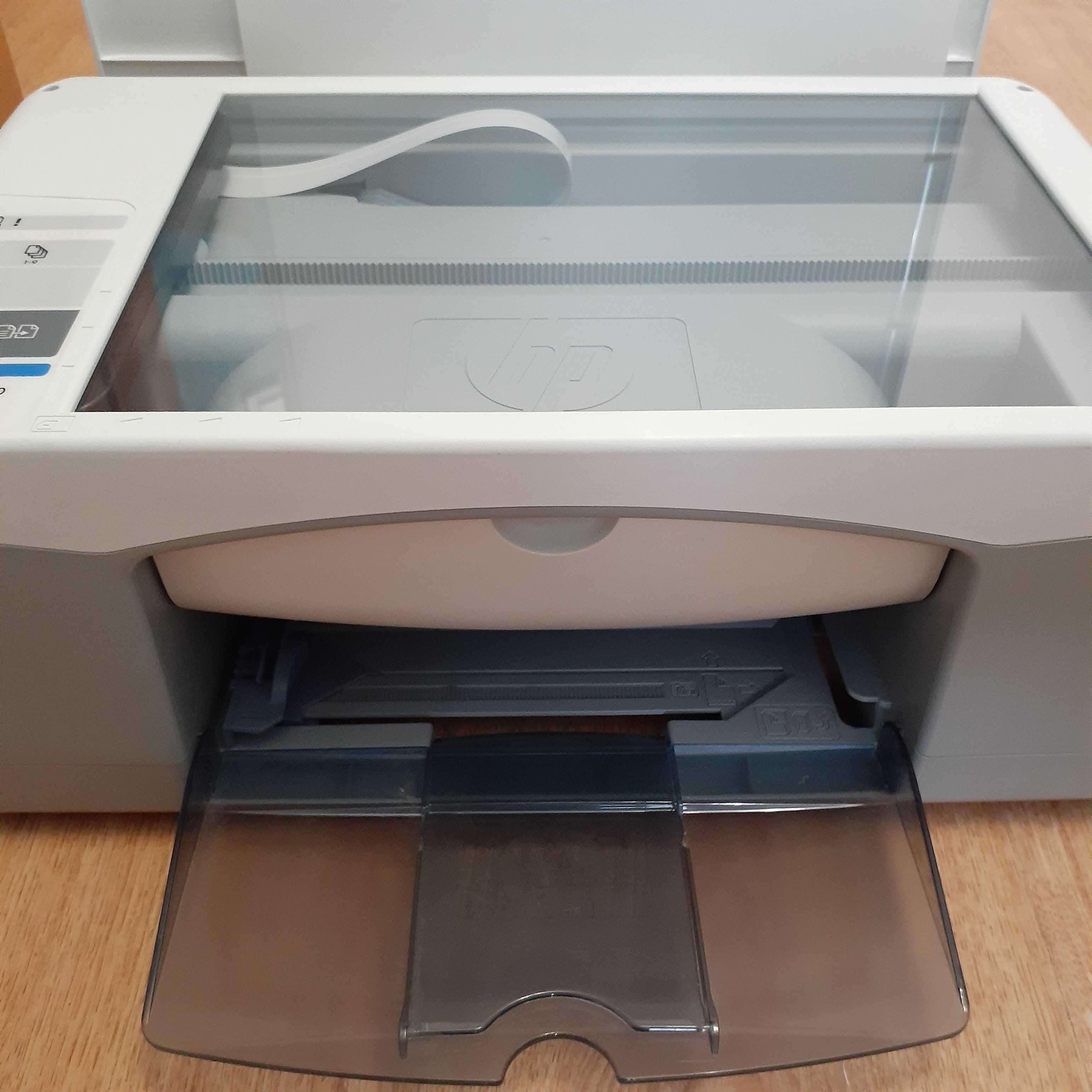 Принтер HP Deskjet F380 МФУ