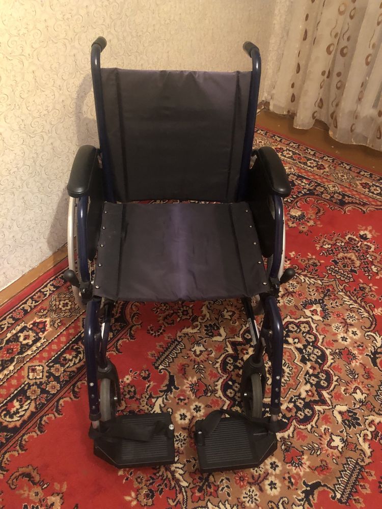 Коляска инвалидная