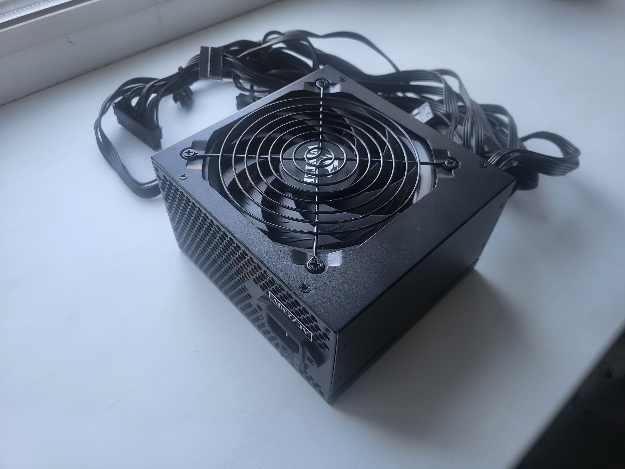 Wintek 700 ватт Блок питания