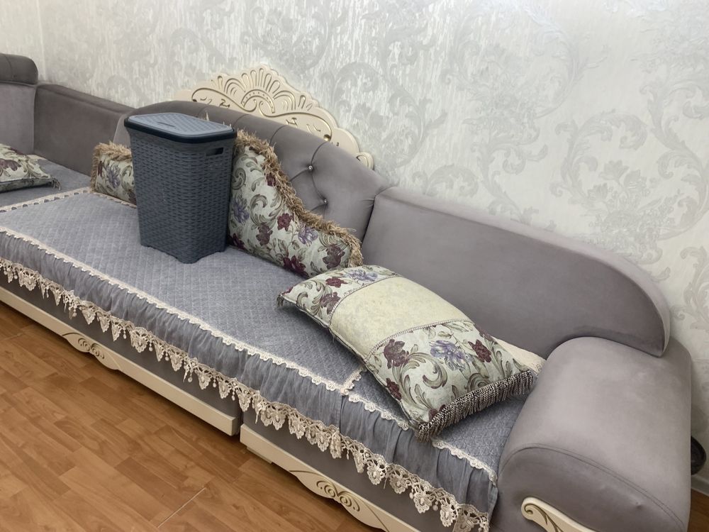 Продам диван уголок