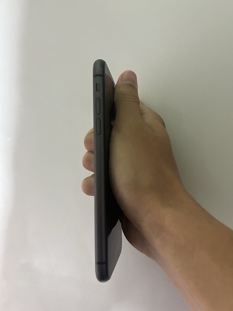 iPhone 11 64GB Black