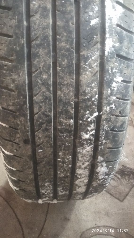 Продам летнюю резину на 18