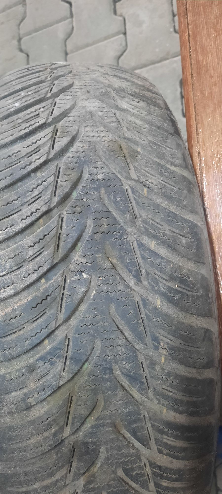 ,185/65R15 один,195/70R15с два балона