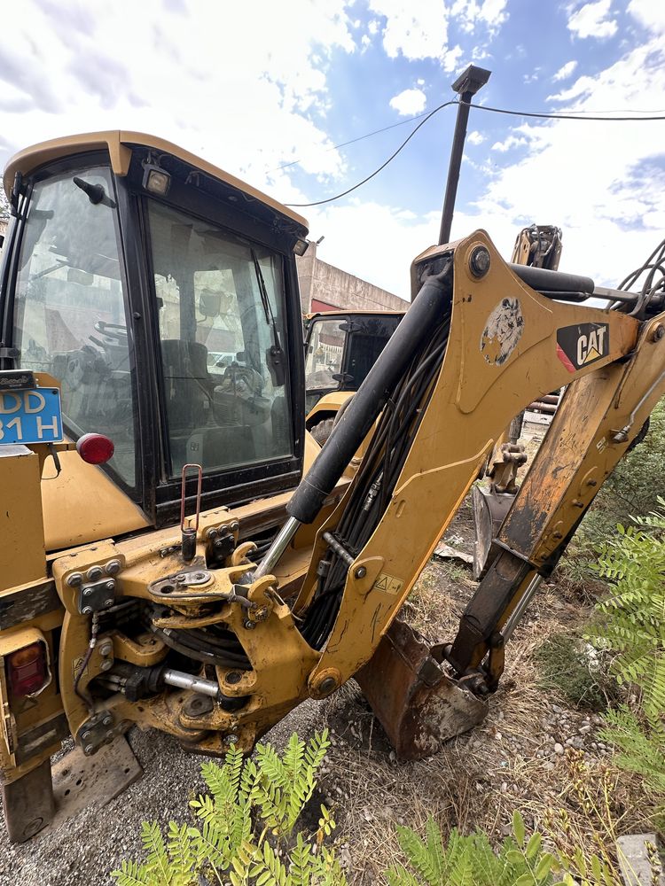 Экскаватор-погрузчик Caterpillar 434F 2013 г. в хорошем состоянии