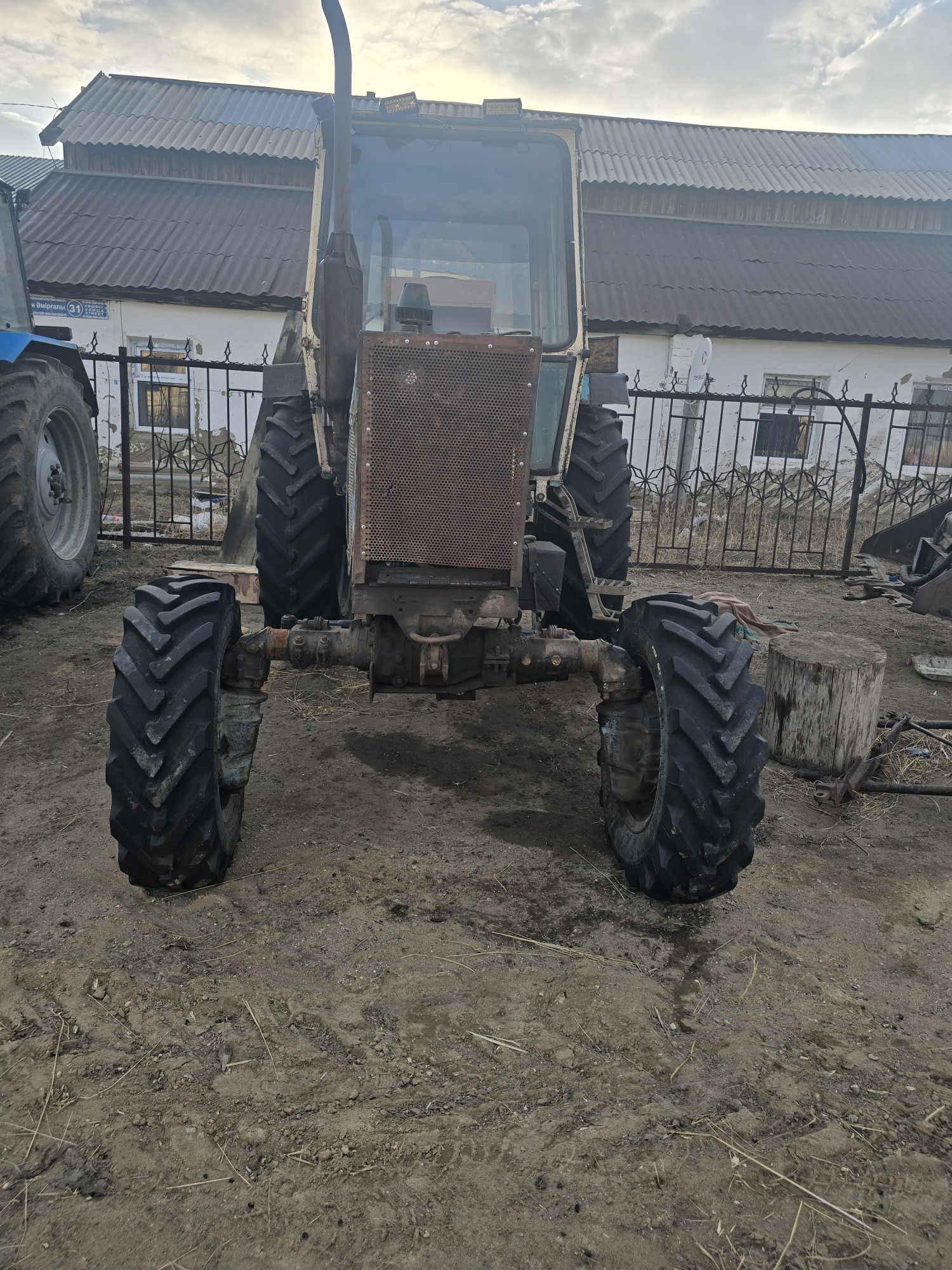 Продам МТЗ 80 4х4