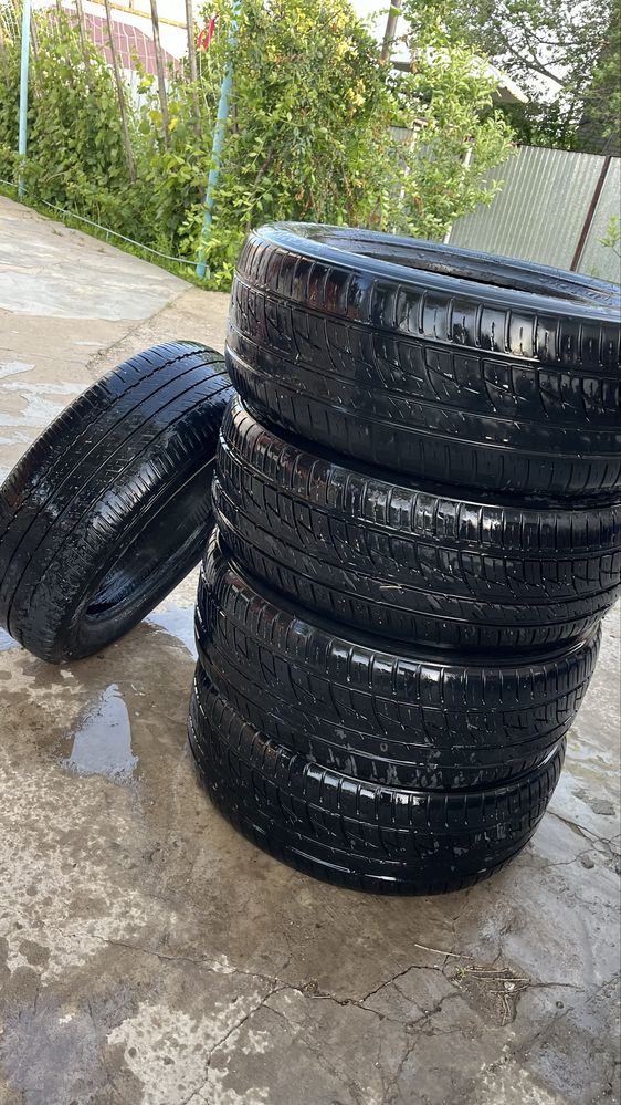 Продам летние шины на 245/55-19