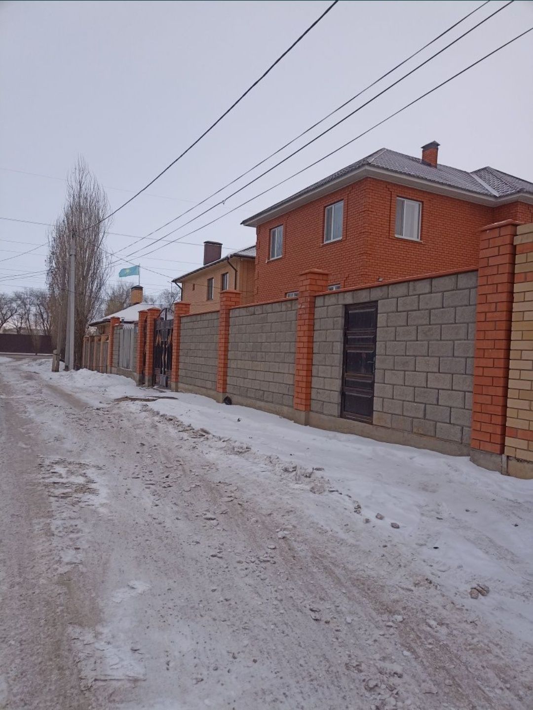 Продам коттедж в центре города парк 1- го президента