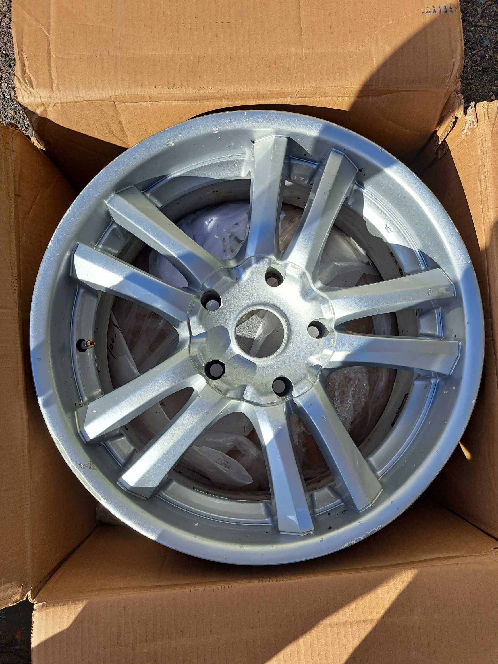 В продаже диски. Toyota диски 4шт б/у Италия МАК 20R . + Резина 3шт.