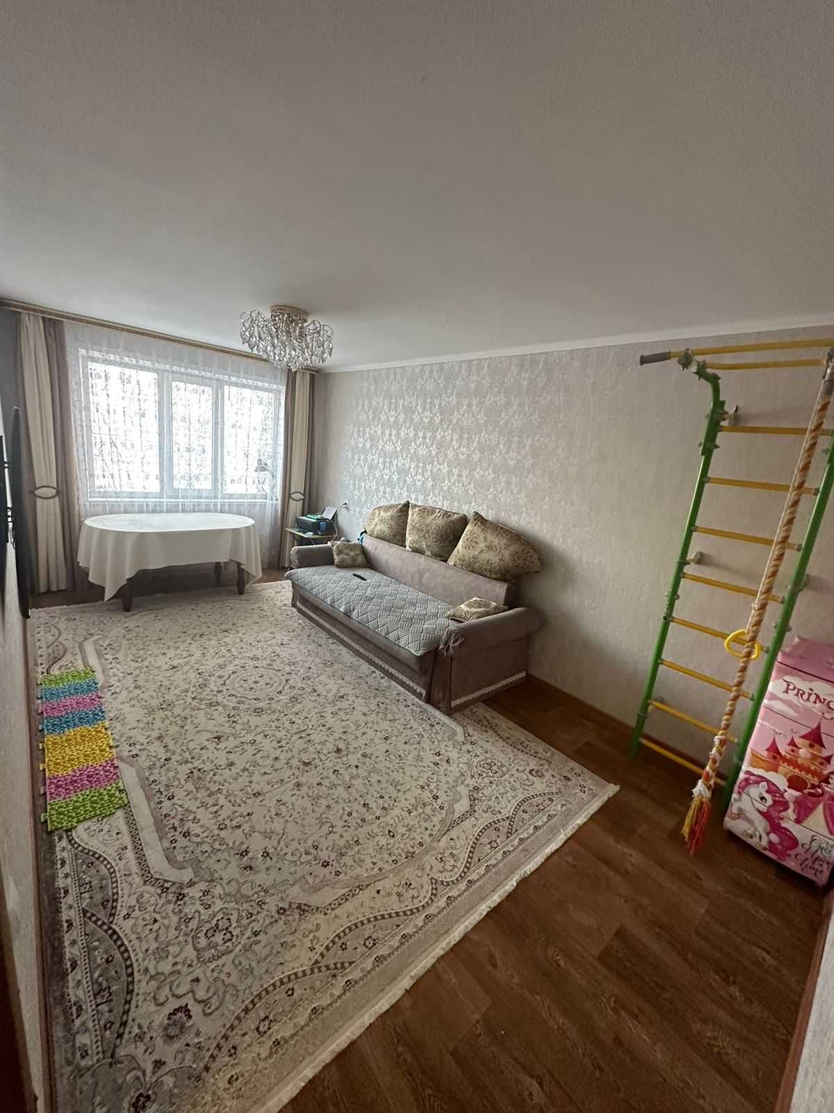 Продам 2 комнатную квартиру 3/5 56 кв.м. р-он Океан