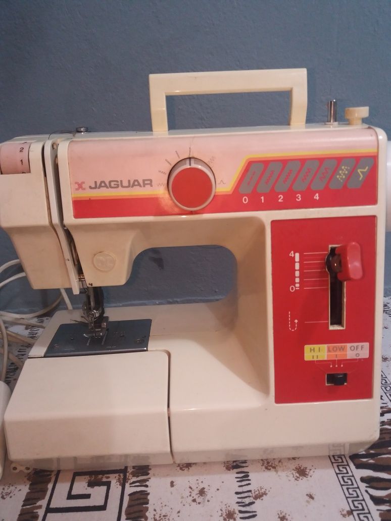 продам швейную машинку электрическующ