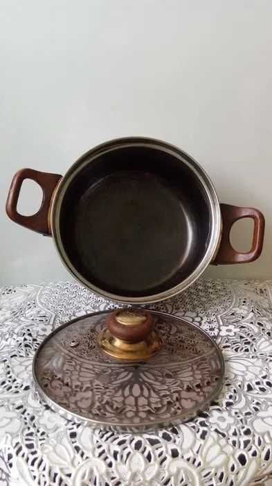 ОТДАМ ДАРОМ кастрюлю, маленькую, из стали, НА 1.5 ЛИТРА, (7*17см) БУ