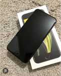 Продам IPhone SE 64G Black в идеальном состоянии все работает