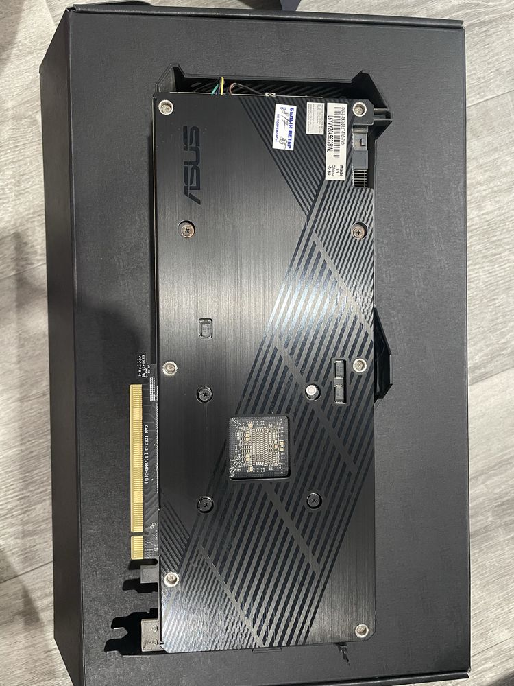 Видеокарта Asus Radeon RX 5600 XT