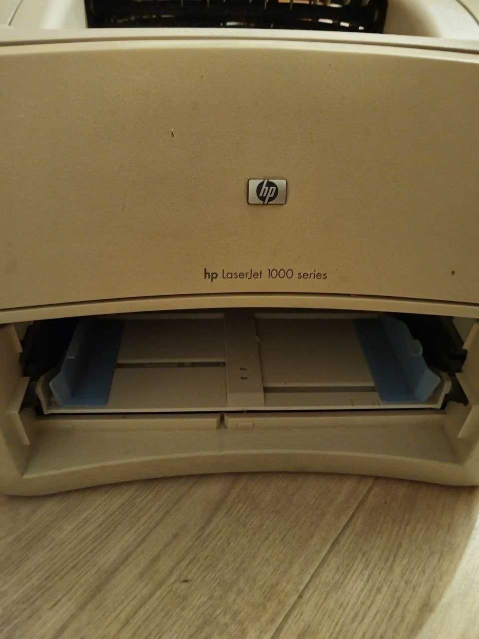 Продаю принтер HP LaserJet 1000 series