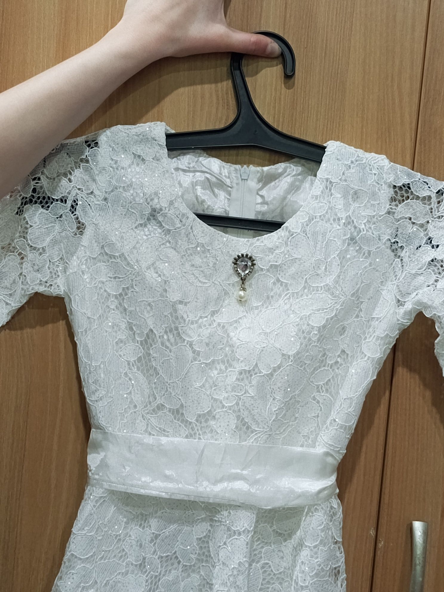 Платье на девочку  6-8лет