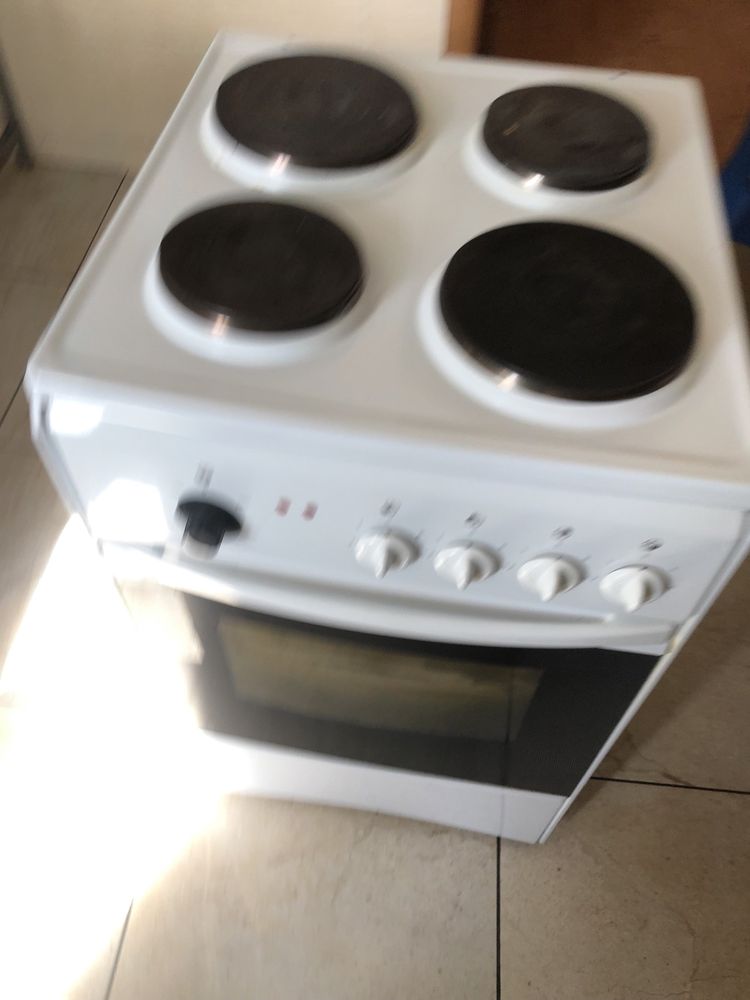 Продам элекрическую плиту