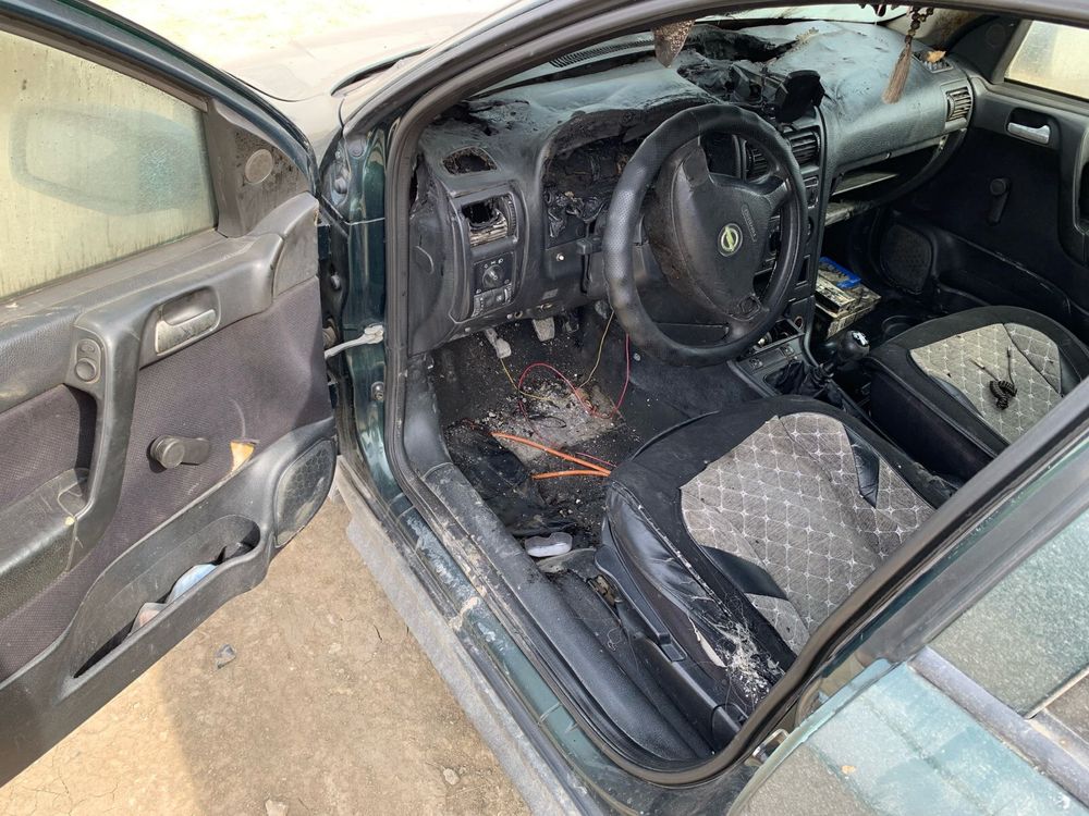 Opel Astra 1999г.в,1.6 обьем,мех по запчастьям!!!