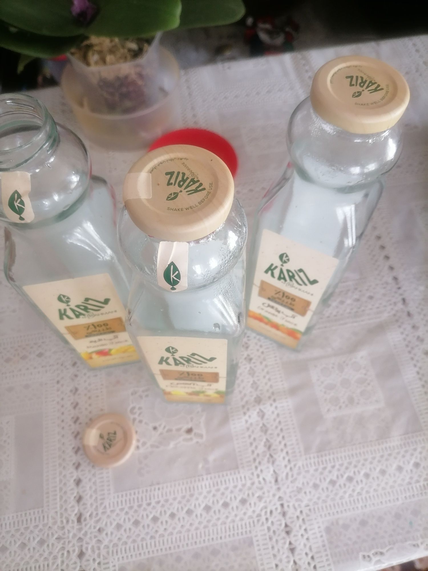 Продам стеклянную посуду с крышками для соков