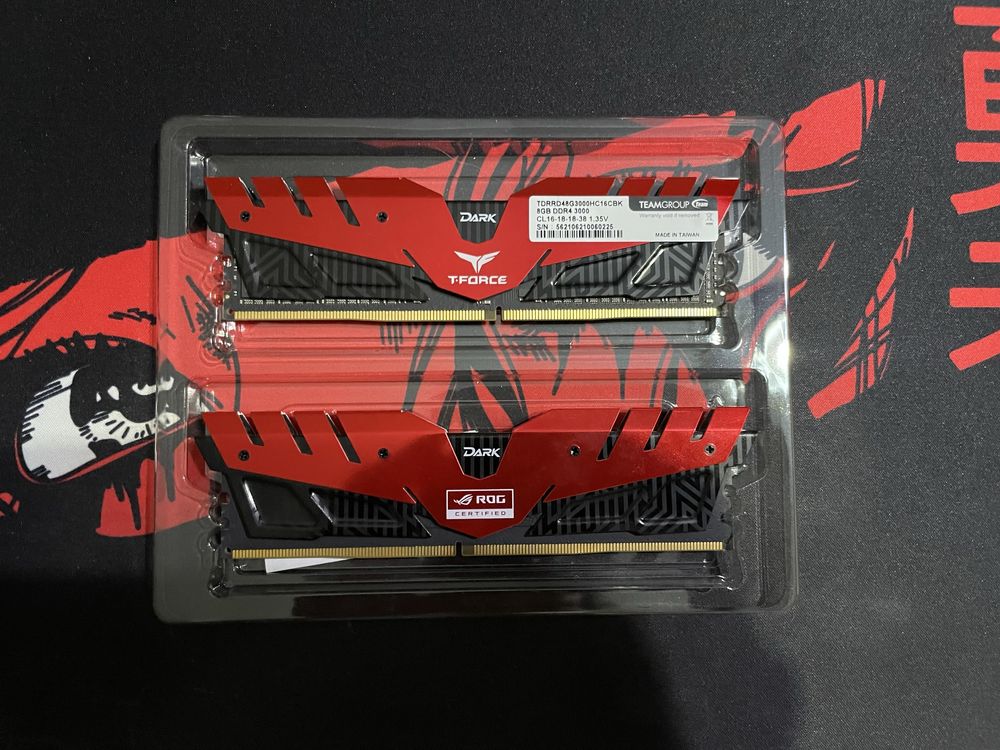 DDR4 TeamGroup T-Force Dark