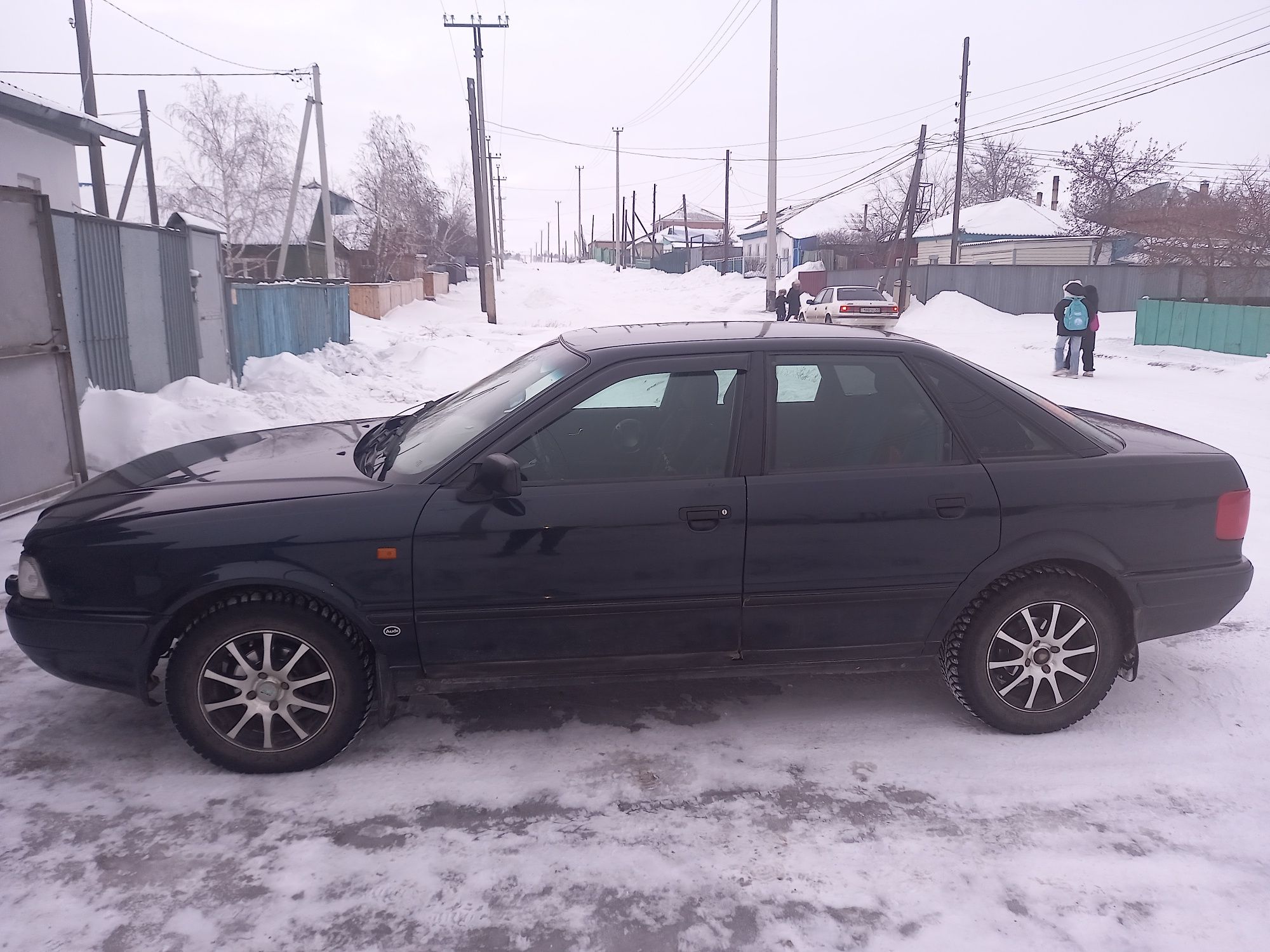 Продам машину ауди 80 б 4