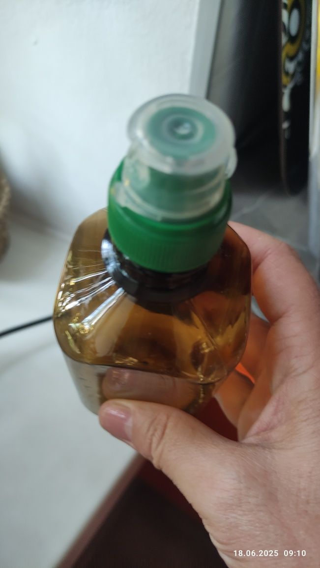 Продам бутылочки с крышечкой